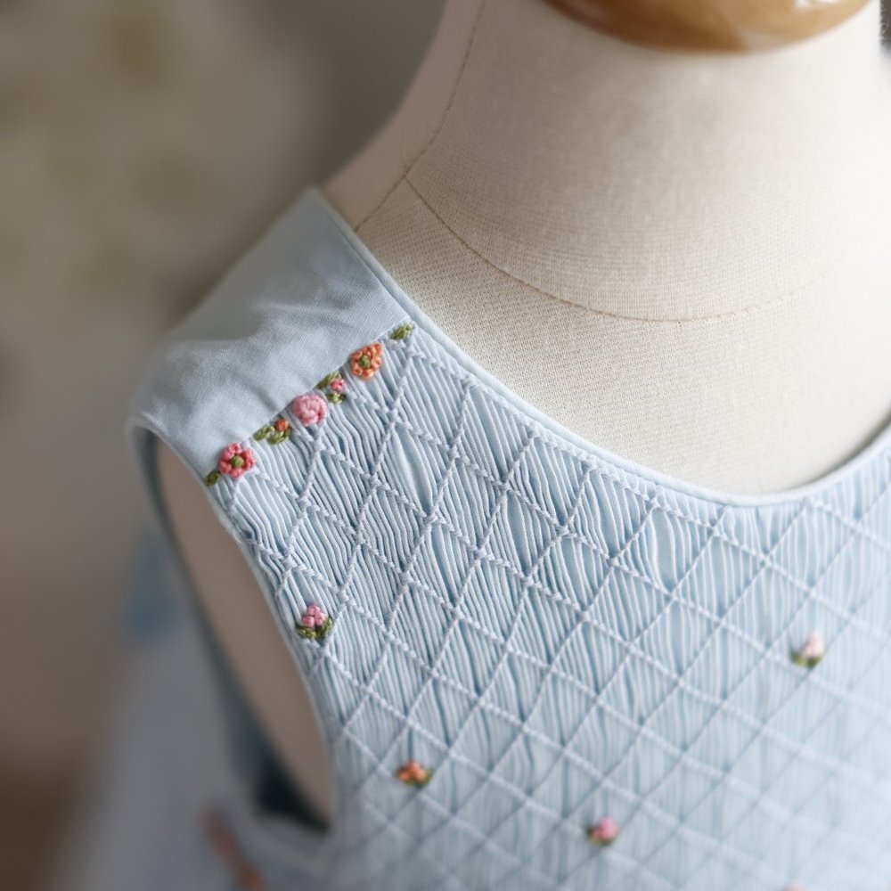 Girls Smocked Blue Dress Size 4T Sleeveless Embroidery Luli & Me Boutique NWT - Picture 2 of 8